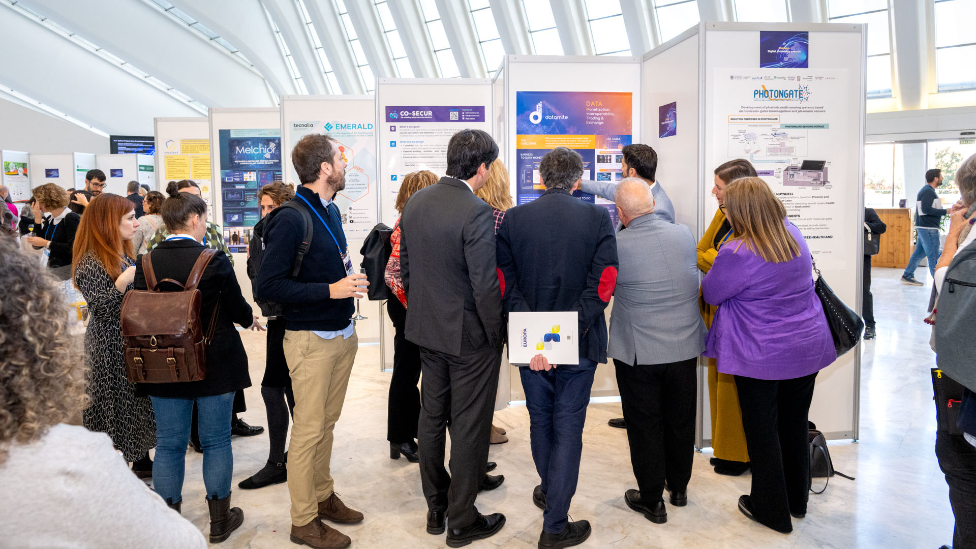 Exposición pósteres 12 Conferencia.jpg